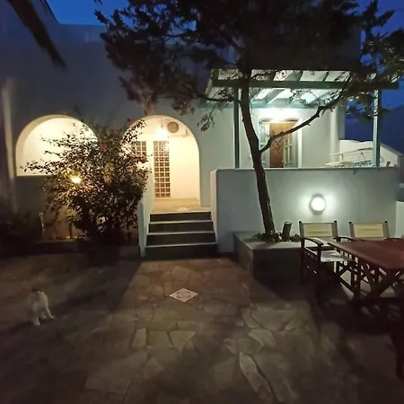 בית נופש Paros Seaside Experience Alikí