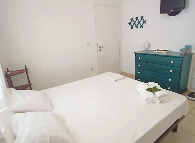 Paros Seaside Experience * Alikí